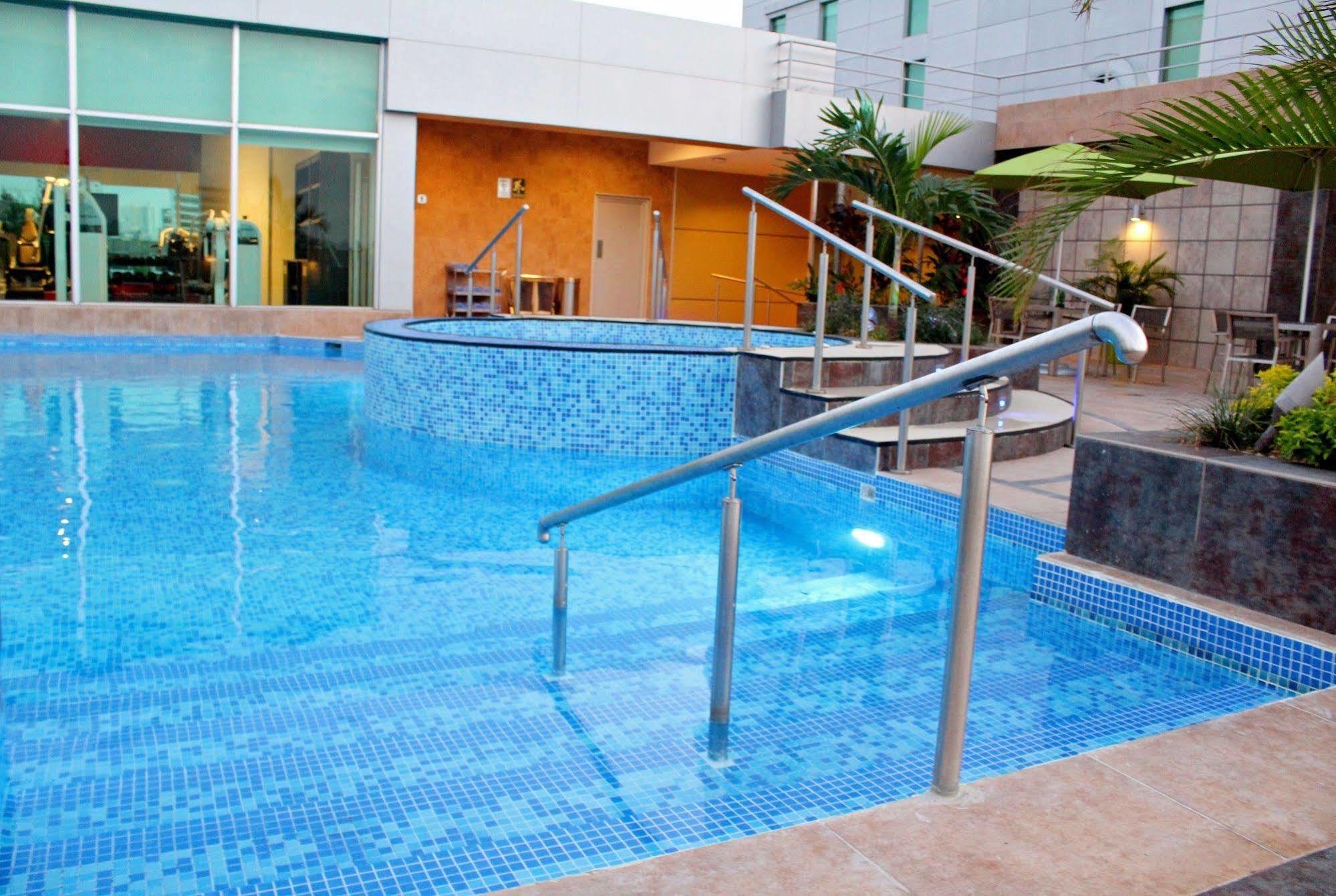 Hotel Ramada Plaza By Wyndham Panama Punta Pacifica Esterno foto