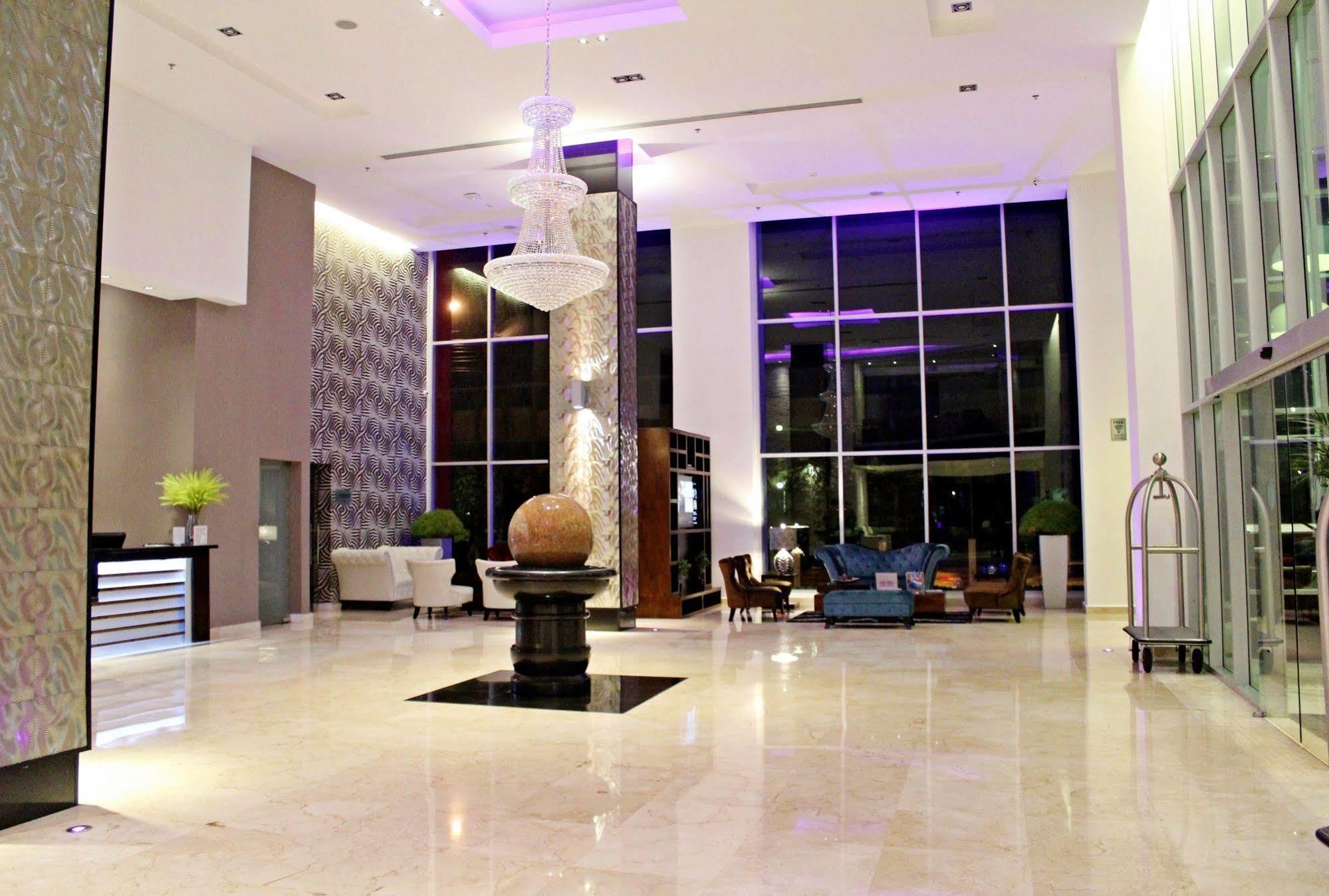 Hotel Ramada Plaza By Wyndham Panama Punta Pacifica Esterno foto